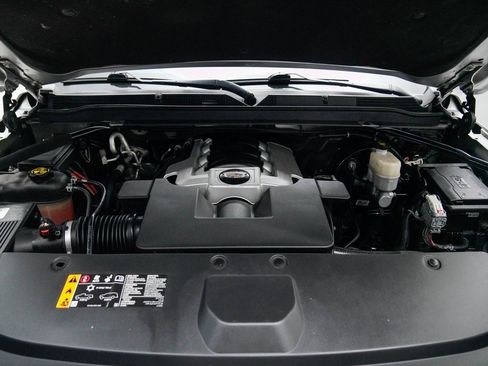 Used 2019 Cadillac Escalade ESV Luxury image 28