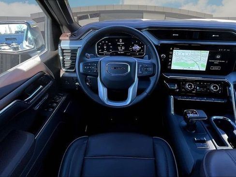 Certified 2025 GMC Sierra 1500 Denali image 5