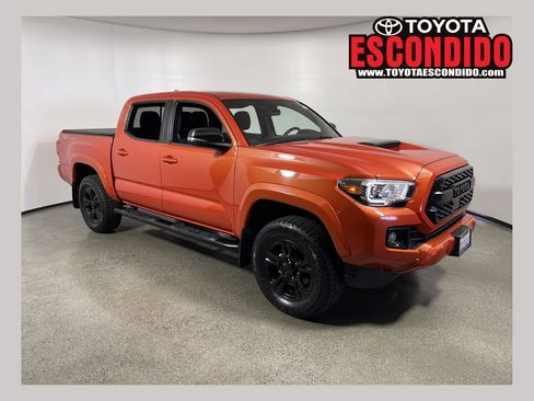 Certified 2018 Toyota Tacoma TRD Sport RWD image 1