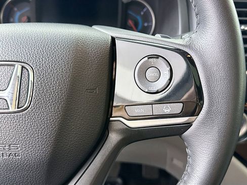 Used 2020 Honda Pilot Touring image 12