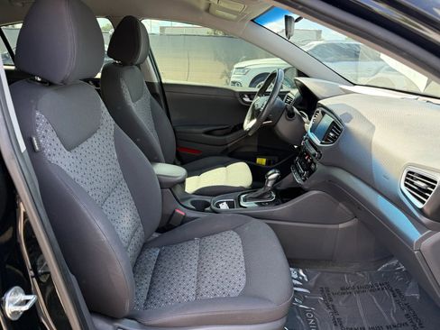Used 2017 Hyundai Ioniq SEL image 18