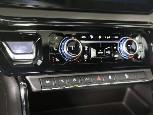 Used 2023 GMC Sierra 1500 AT4 w/ Technology Package image 20