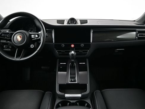 Certified 2024 Porsche Macan Turbo AWD/4WD image 9
