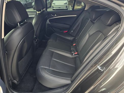 Used 2023 Genesis G70 2.0T image 10