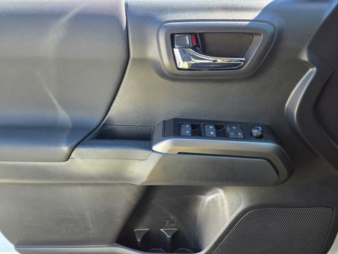 Used 2023 Toyota Tacoma TRD Off-Road image 18