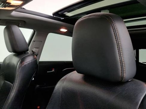 Used 2015 Toyota Highlander Limited Platinum FWD image 53