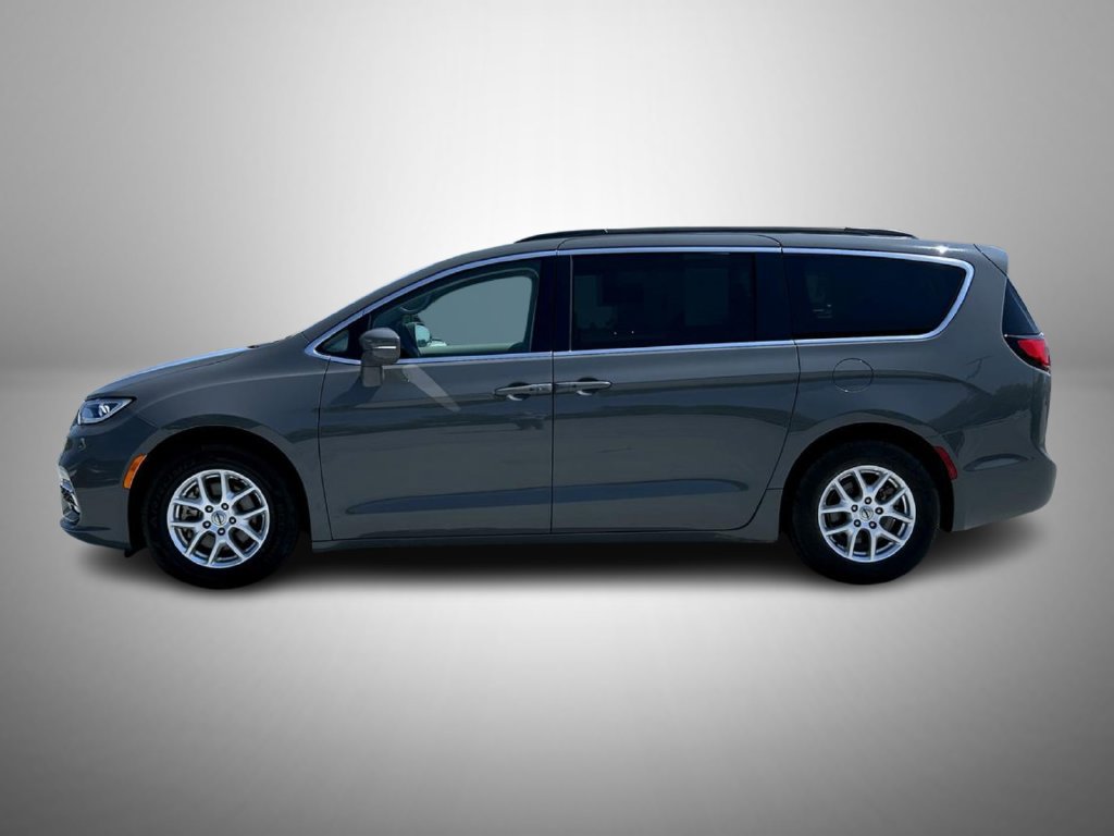 Used 2022 Chrysler Pacifica Touring-L FWD image 8