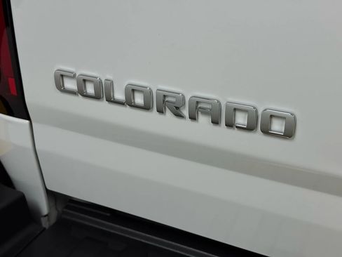 Used 2016 Chevrolet Colorado LT w/ LT Convenience Package image 14