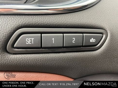 Used 2018 Buick Enclave Avenir w/ Avenir Technology Package image 24