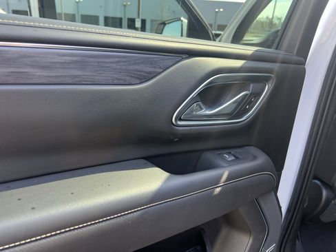 Used 2021 GMC Yukon SLT w/ SLT Luxury Plus Package image 29