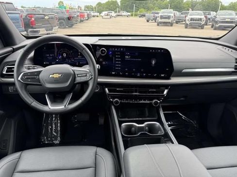 Used 2026 Chevrolet Traverse LT AWD/4WD image 15