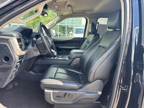 Used 2024 Ford Expedition XLT AWD/4WD image 11