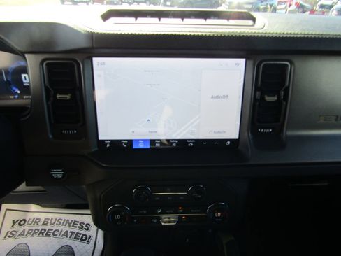 Used 2025 Ford Bronco Badlands AWD/4WD image 21