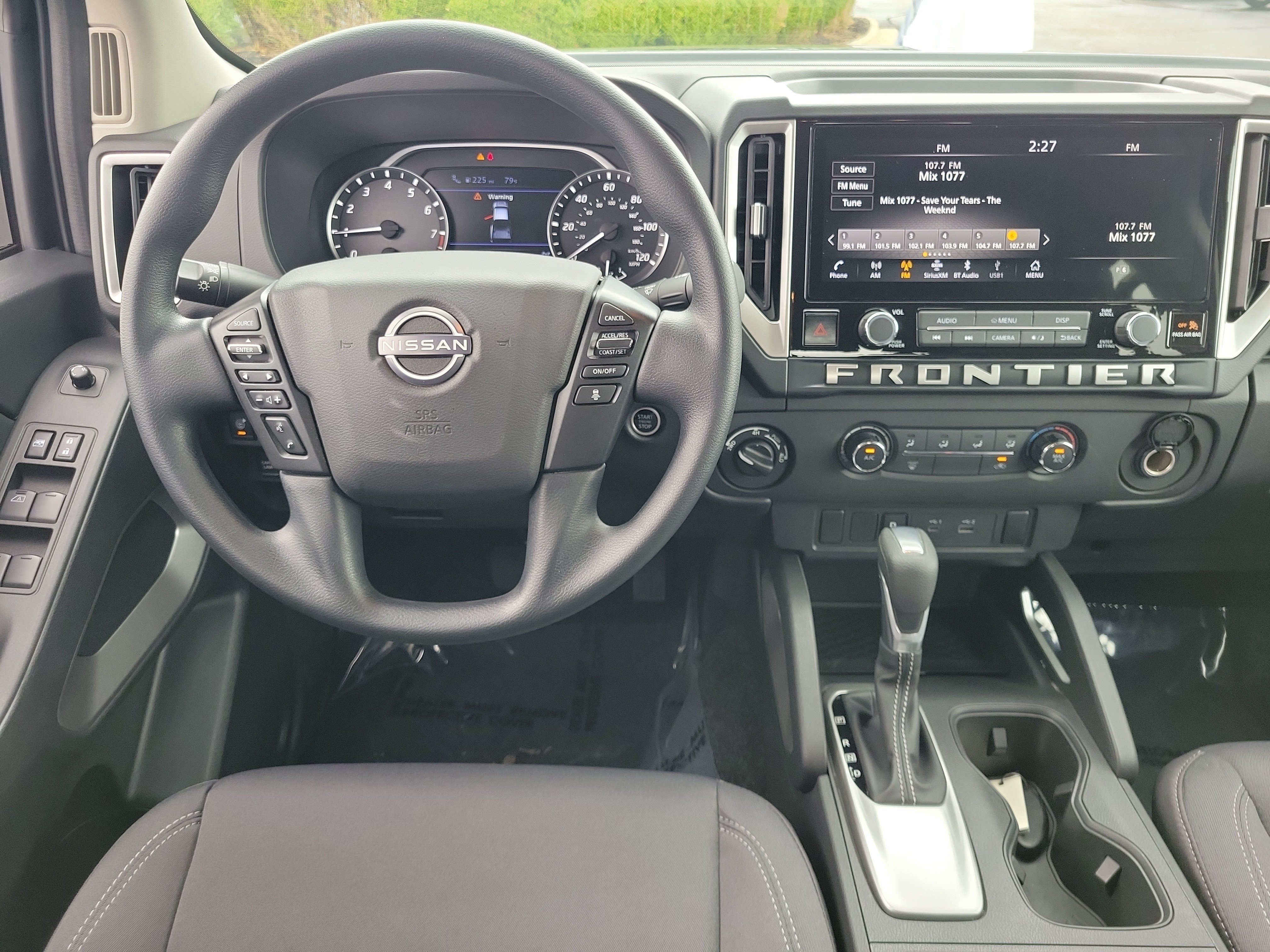 Used 2025 Nissan Frontier SV w/ Tow Package AWD/4WD image 10