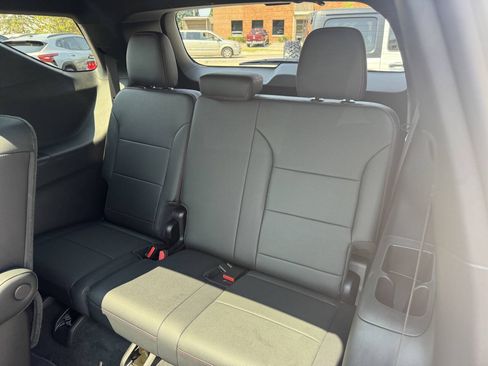 Used 2026 Chevrolet Traverse RS AWD/4WD image 10