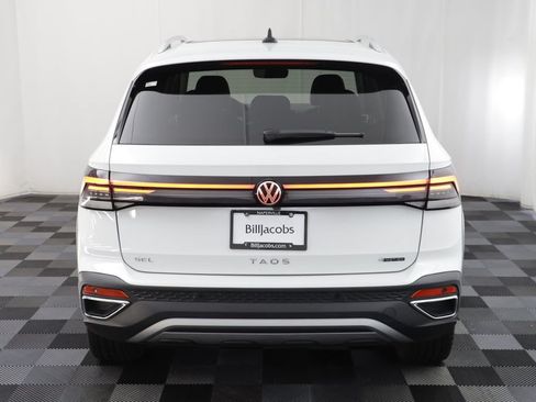 Used 2025 Volkswagen Taos SEL w/ Black Wheel Plus Package AWD/4WD image 17
