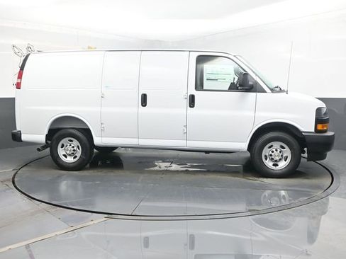 New 2026 Chevrolet Express 2500 image 28