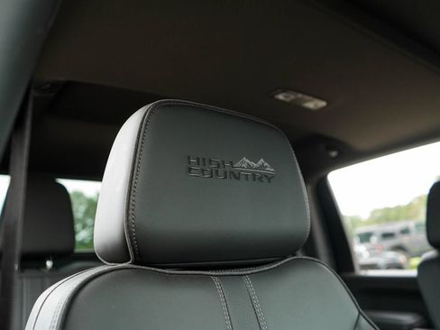 Used 2022 Chevrolet Silverado 2500 High Country w/ Z71 Off-Road Package AWD/4WD image 39
