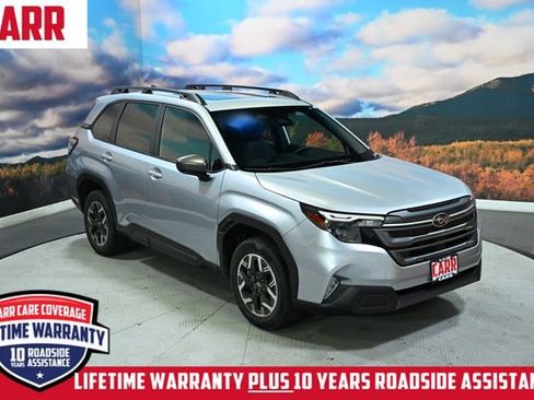 Used 2025 Subaru Forester Premium AWD/4WD image 1