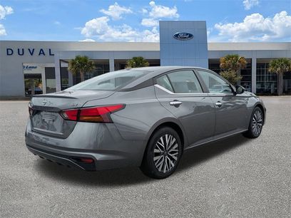 Used 2024 Nissan Altima 2.5 SV