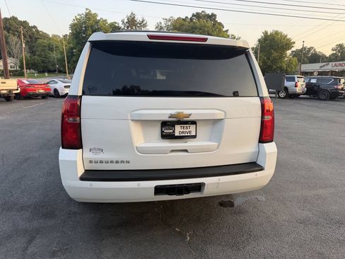 Used 2017 Chevrolet Suburban LT AWD/4WD image 4