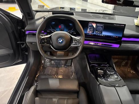 Used 2024 BMW i5 eDrive40i w/ Premium Package RWD image 20