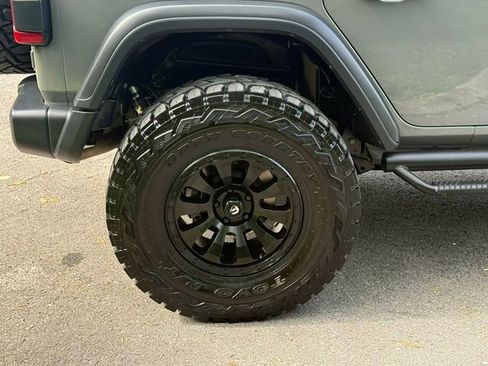 Used 2019 Jeep Wrangler Unlimited Rubicon AWD/4WD image 36
