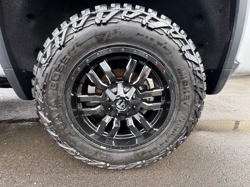 Used 2022 Chevrolet Silverado 2500 High Country w/ Z71 Off-Road Package image 59