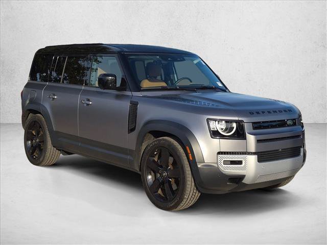Used 2023 Land Rover Defender 110 S AWD/4WD image 3