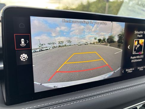 Used 2023 Genesis G70 2.0T image 29