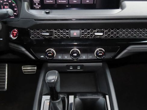 Used 2023 Honda Accord Sport image 19