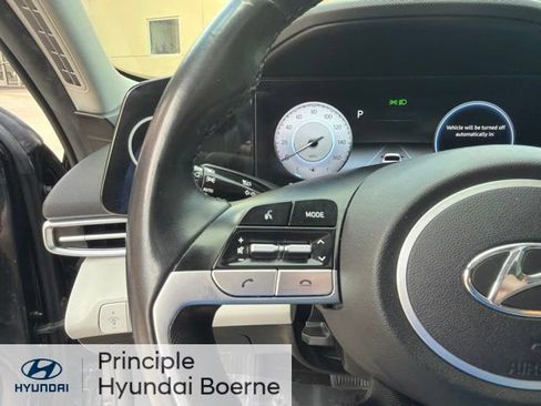 Used 2022 Hyundai Elantra Limited FWD image 22