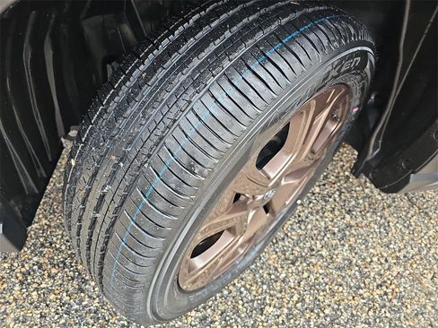 New 2026 Subaru Ascent Limited Bronze image 34