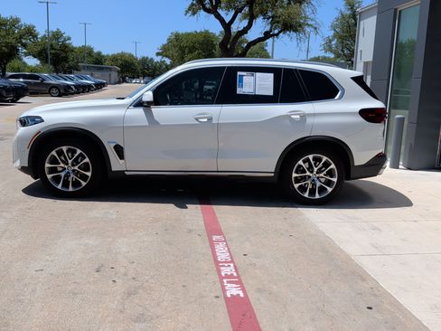 Used 2024 BMW X5 xDrive40i w/ Premium Package AWD/4WD image 7