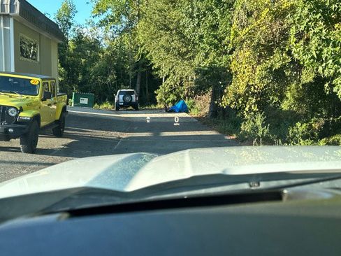 Used 2020 GMC Sierra 1500 AT4 w/ AT4 Premium Package image 24