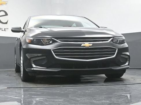 Used 2018 Chevrolet Malibu LT FWD image 3