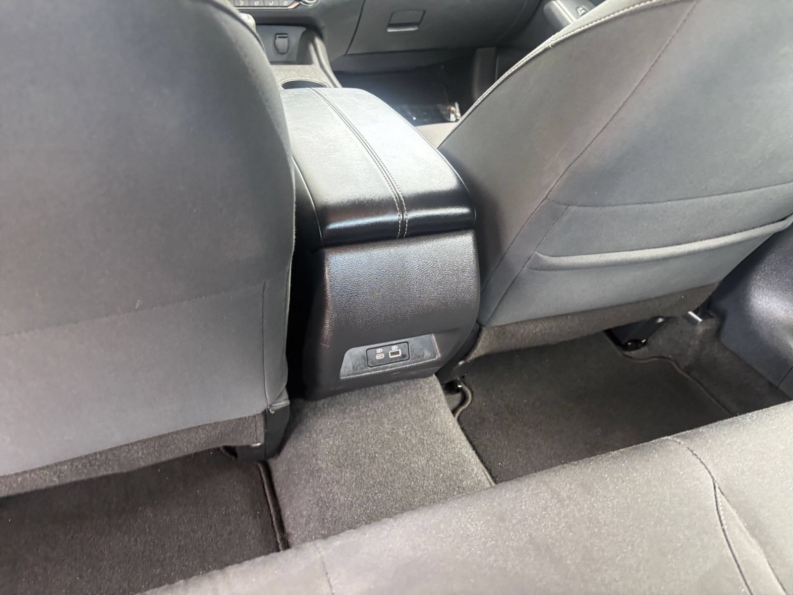 Used 2025 Nissan Altima 2.5 SV FWD image 22