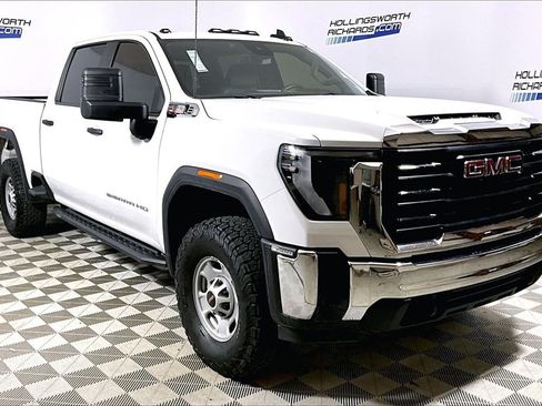 Used 2025 GMC Sierra 2500 Pro image 3