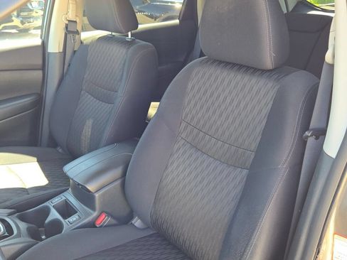 Used 2018 Nissan Rogue SV FWD image 22