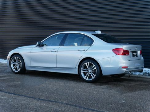 Used 2018 BMW 340i xDrive Sedan image 3
