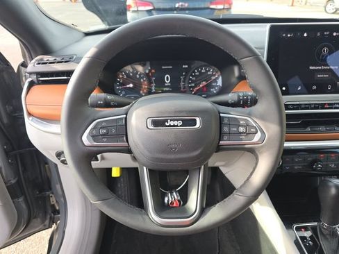 Used 2023 Jeep Compass Limited w/ Sun and Sound Group AWD/4WD image 14