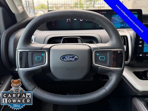 Used 2025 Ford Expedition Active AWD/4WD image 13
