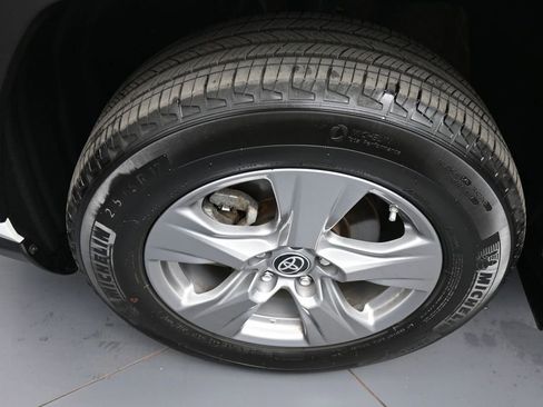 Certified 2024 Toyota RAV4 LE AWD/4WD image 14