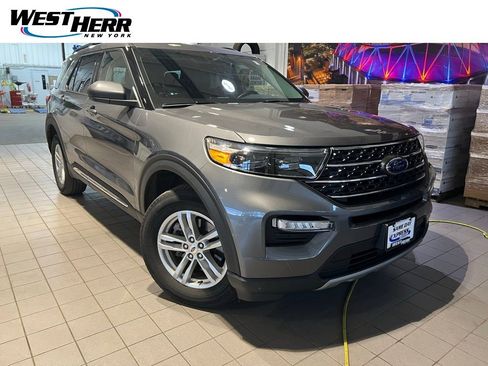 Used 2022 Ford Explorer XLT w/ Equipment Group 202A AWD/4WD image 1