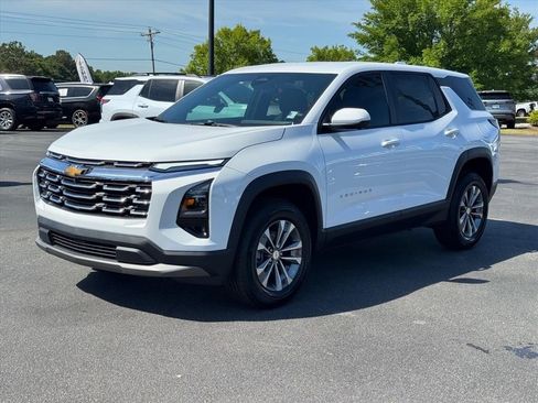 New 2026 Chevrolet Equinox LT w/ Convenience Package II AWD/4WD image 6