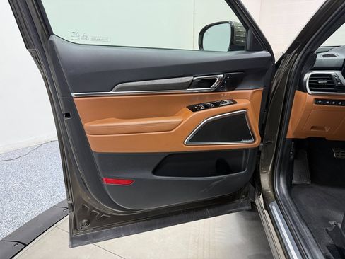 Used 2024 Kia Telluride SX Prestige X-Line image 9