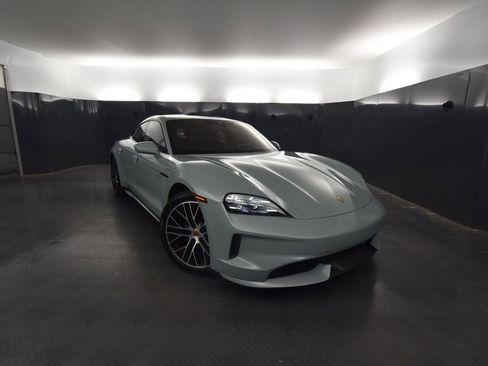 Certified 2025 Porsche Taycan RWD image 9