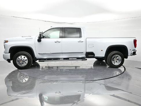 New 2026 Chevrolet Silverado 3500 High Country w/ Technology Package image 8