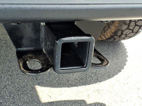 Used 2022 Jeep Gladiator Sport image 13