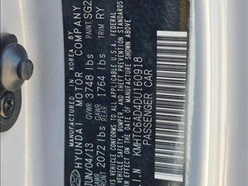 Used 2013 Hyundai Veloster RE:MIX Edition FWD image 23